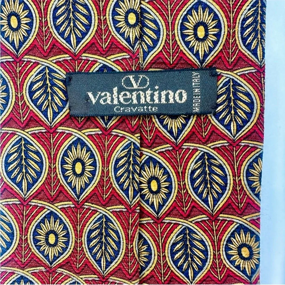 VALENTINO CRAVATTE Italian Silk Red & Blue Gold Leaf Pattern Classic Tie, 3.75”